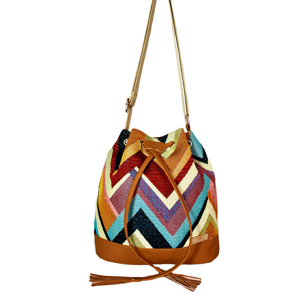 Elegante Bolso de Dama Karla Chacon Aria en Color Miel